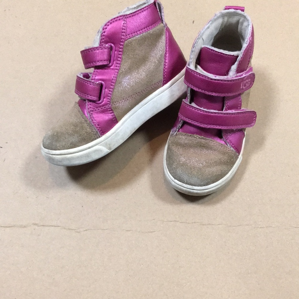 UGG KIDS PINK HIGHTOP SHOES Sneakers hook loop Size 8 beige sides pink